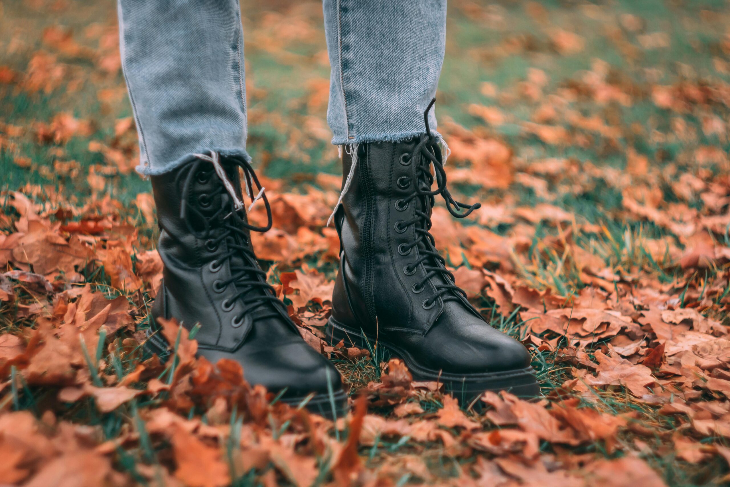 Black Pull-Up Leather Boots